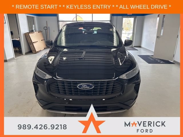 Used 2024 Ford Escape Active AWD/4WD image 2
