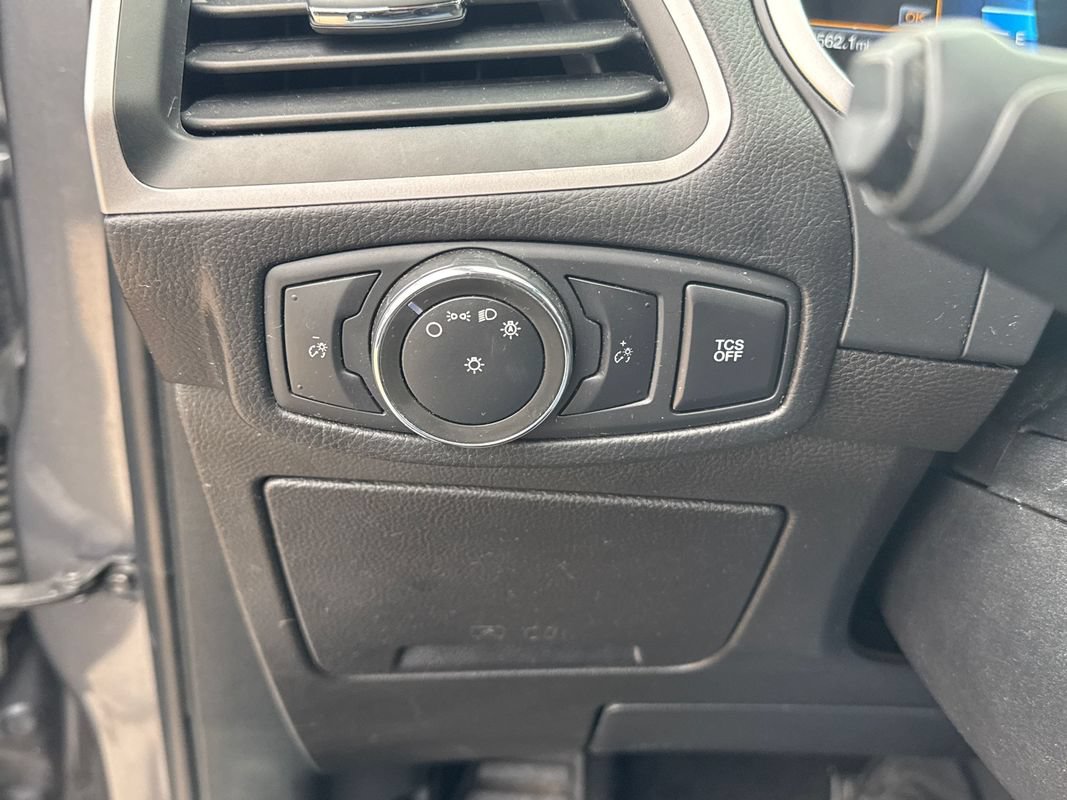 Used 2021 Ford Edge SE AWD/4WD image 29