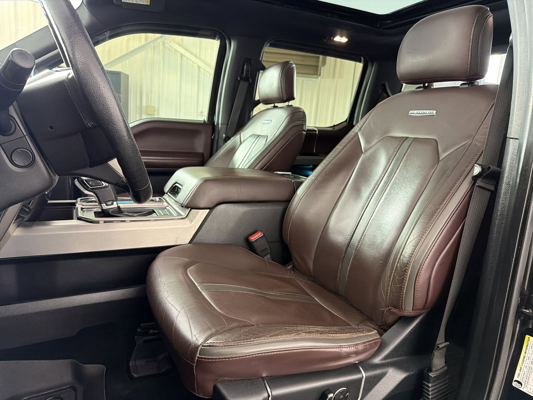 Used 2015 Ford F150 Platinum w/ Equipment Group 701A Luxury AWD/4WD image 5