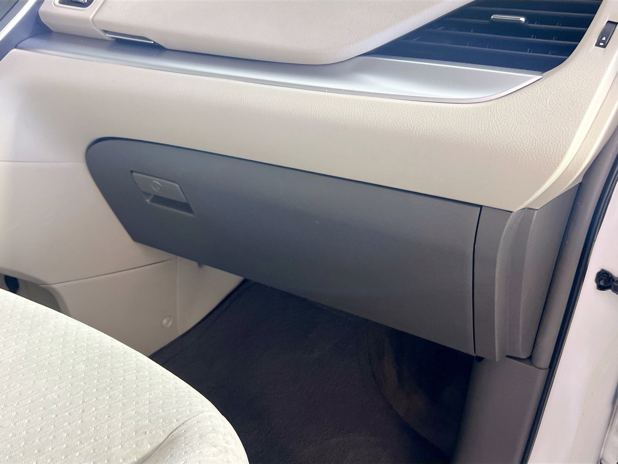 Used 2016 Toyota Sienna LE image 34