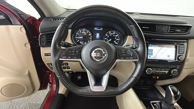 Used 2017 Nissan Rogue SL AWD/4WD image 14