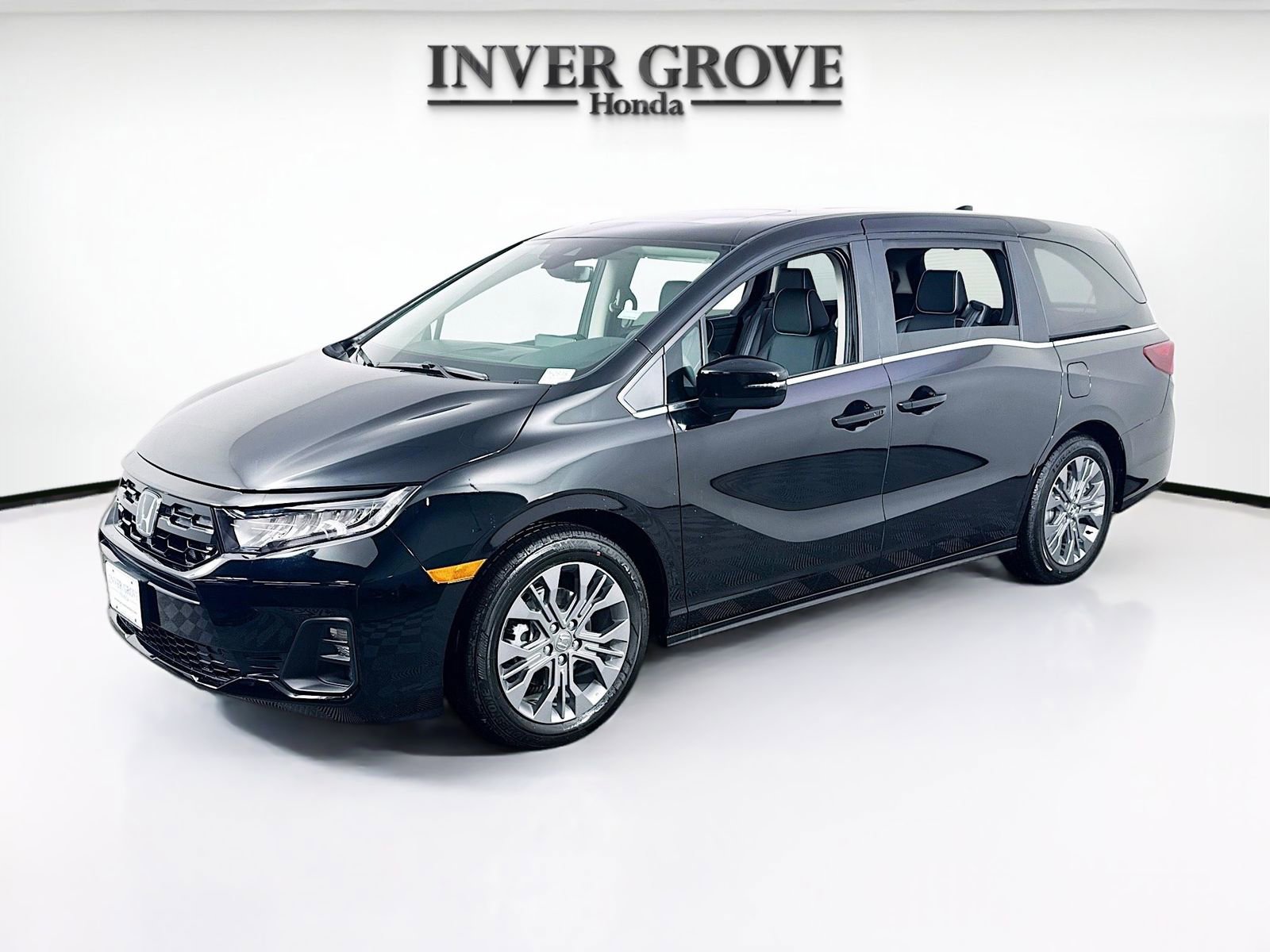 Certified 2026 Honda Odyssey Touring image 1