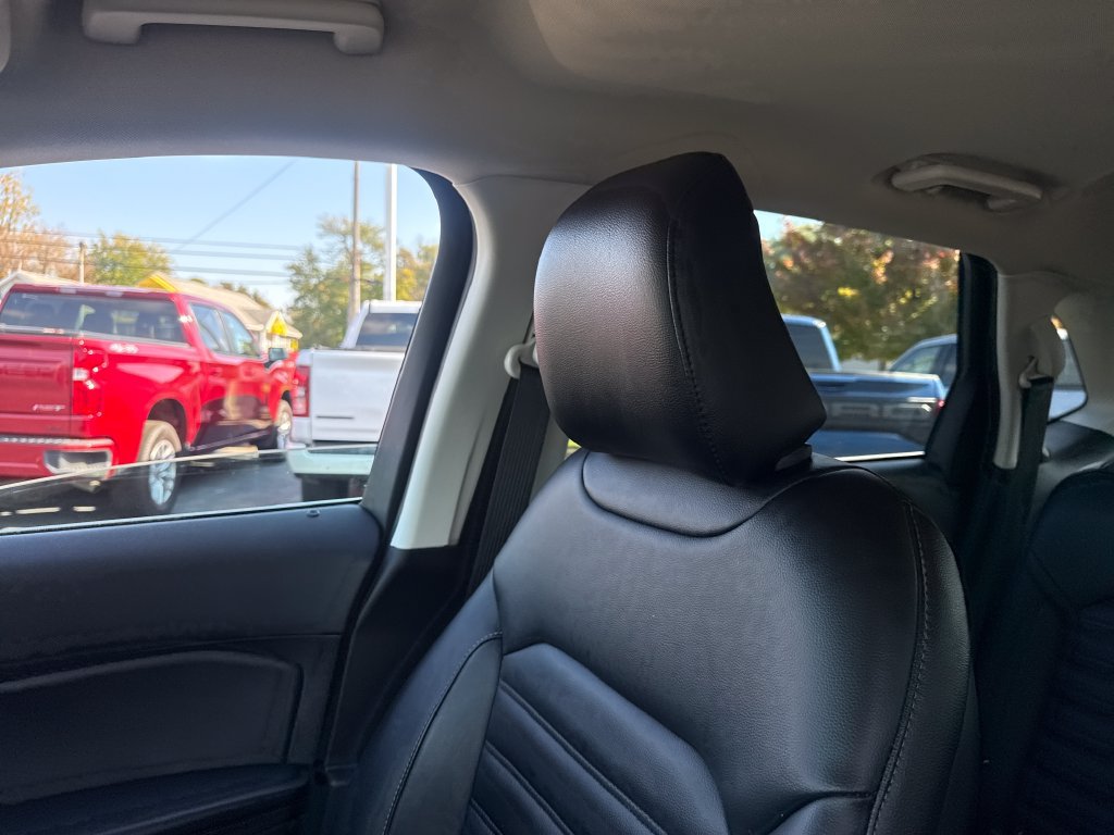 Used 2024 Ford Edge SEL w/ Convenience Package AWD/4WD image 41