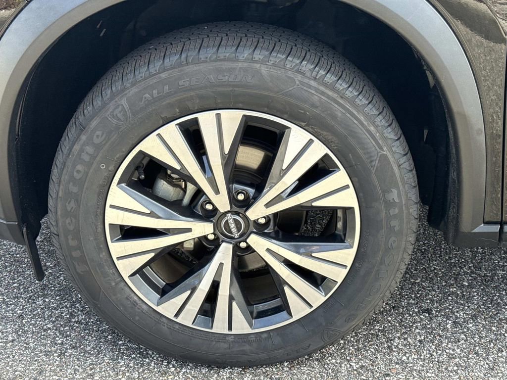 Certified 2022 Nissan Rogue SV image 11