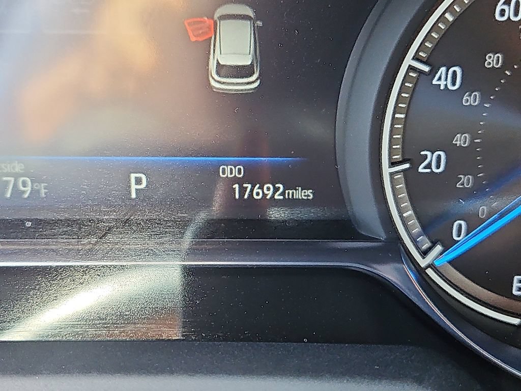 Used 2024 Toyota Venza Nightshade AWD/4WD image 13