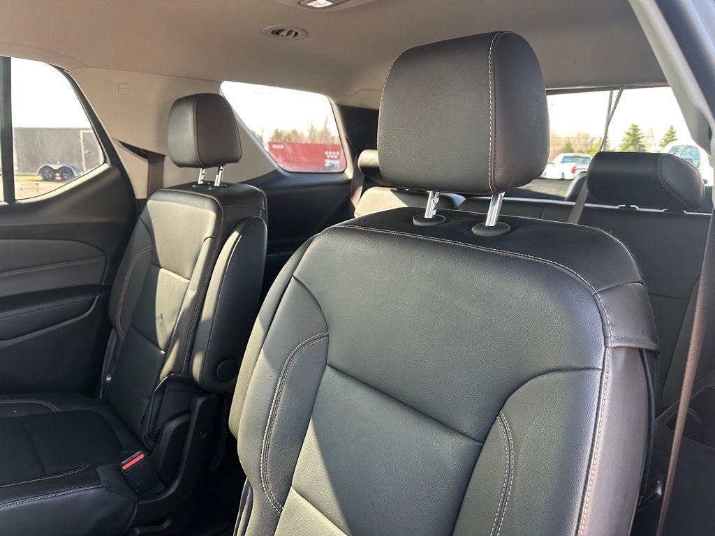 Used 2021 Chevrolet Traverse LT w/ LT Premium Package image 23