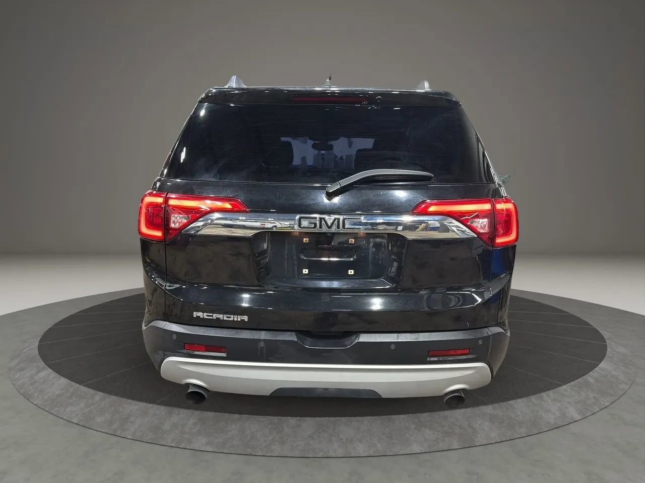 Used 2019 GMC Acadia SLT w/ LPO, Floor Liner Package FWD image 6