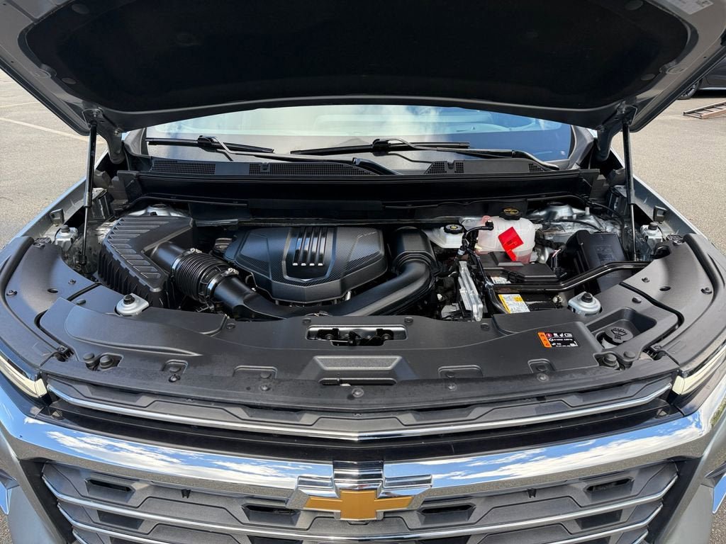 Used 2025 Chevrolet Traverse LT w/ Sun and Wheel Package AWD/4WD image 30