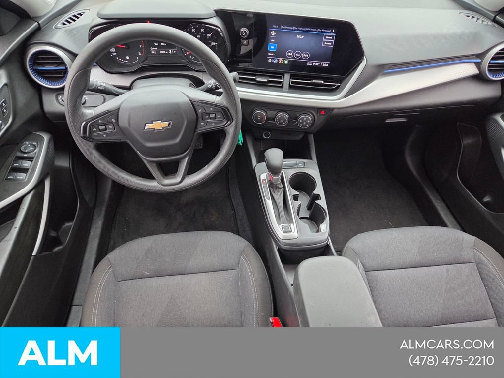 Used 2024 Chevrolet Trax LS FWD image 10