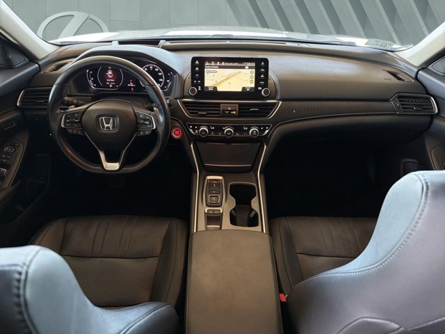 Used 2020 Honda Accord Touring image 11
