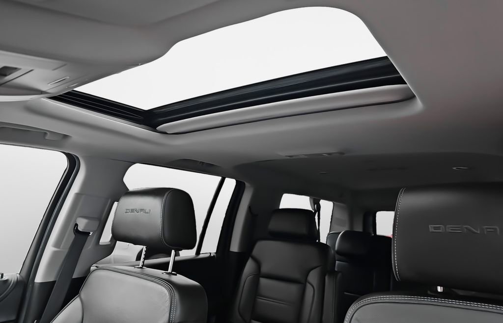 Used 2019 GMC Yukon XL Denali image 20