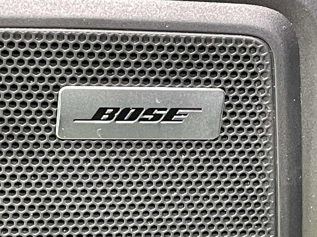 Certified 2025 Porsche Macan image 38