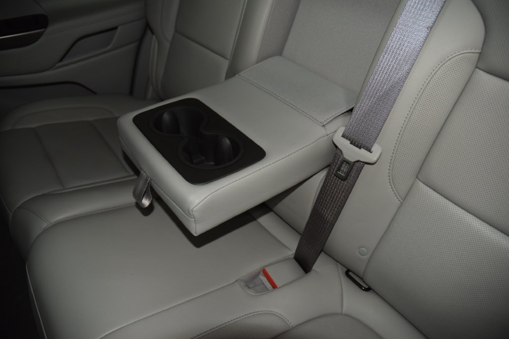 Used 2020 GMC Acadia SLT FWD image 45