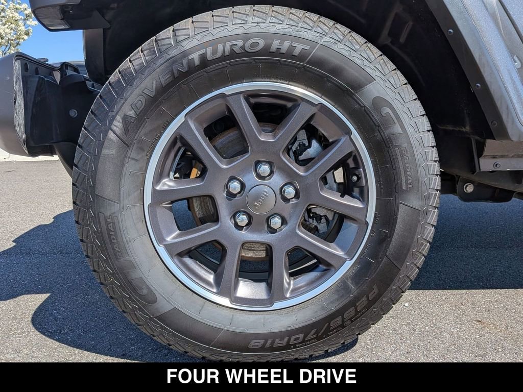 Used 2023 Jeep Gladiator Overland AWD/4WD image 18