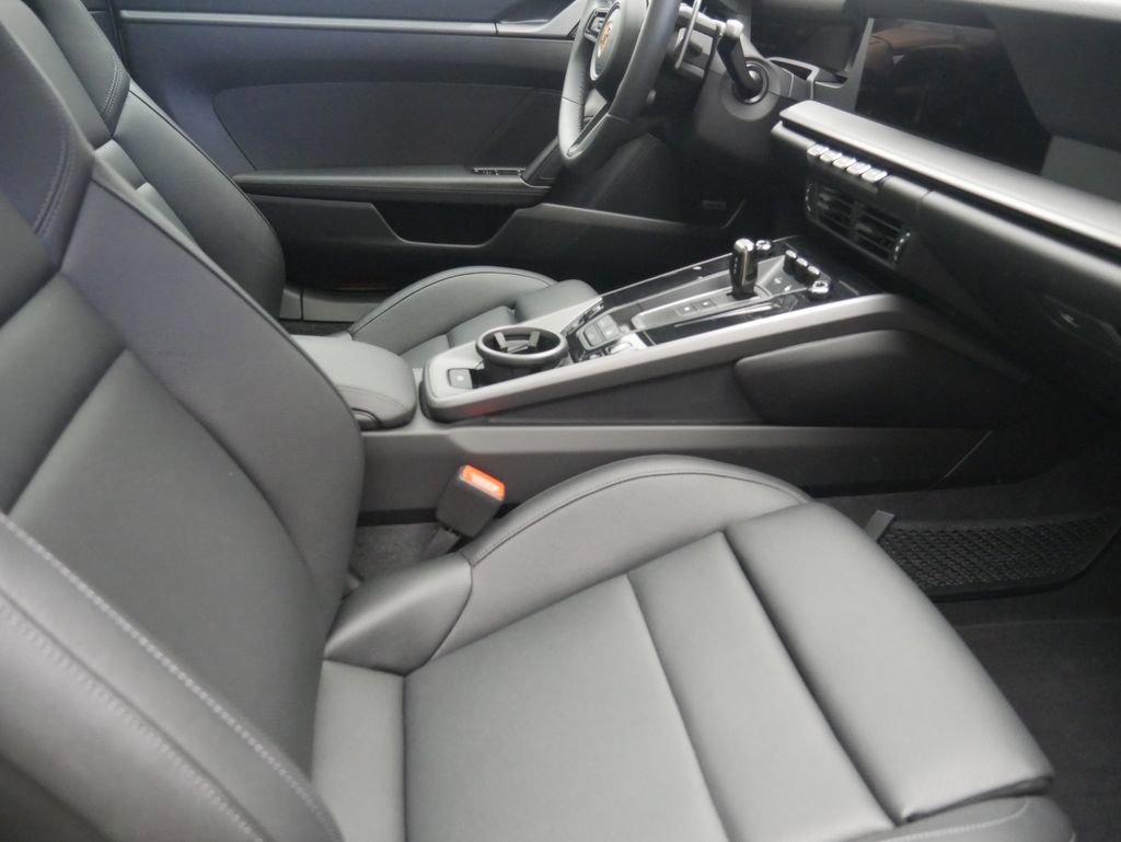 Certified 2025 Porsche 911 Carrera image 15