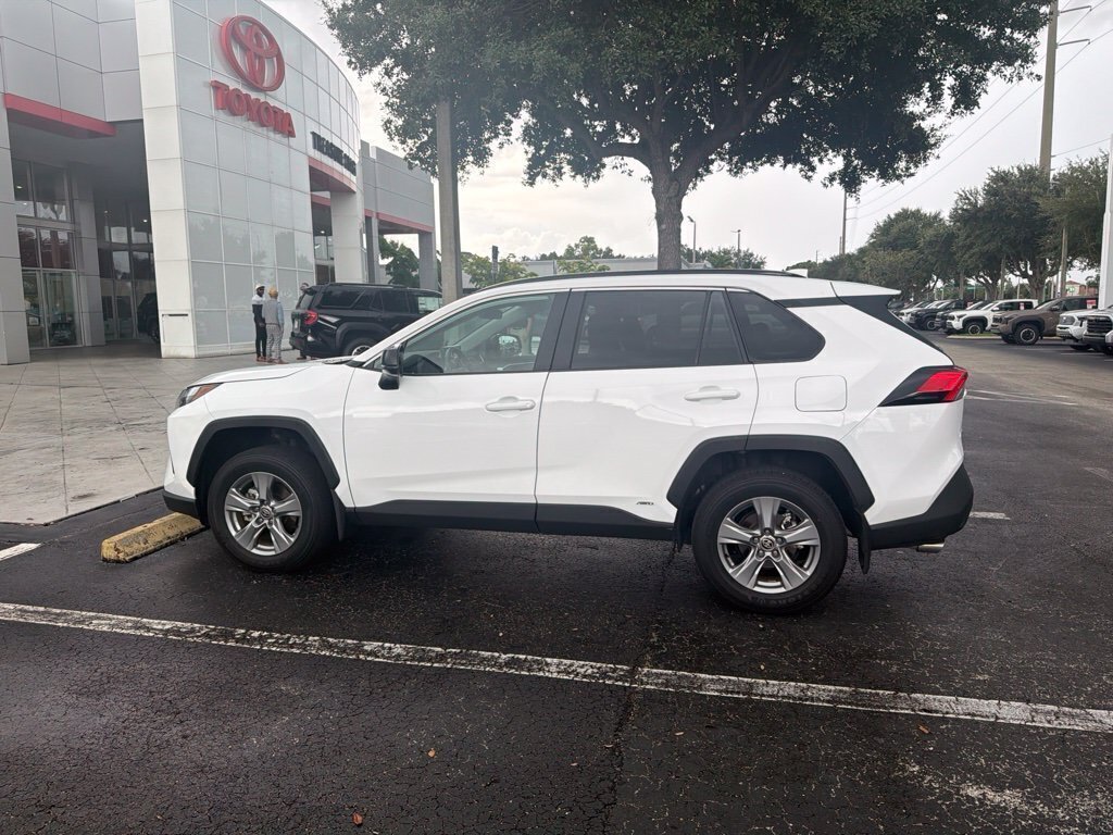 Used 2025 Toyota RAV4 LE AWD/4WD image 3