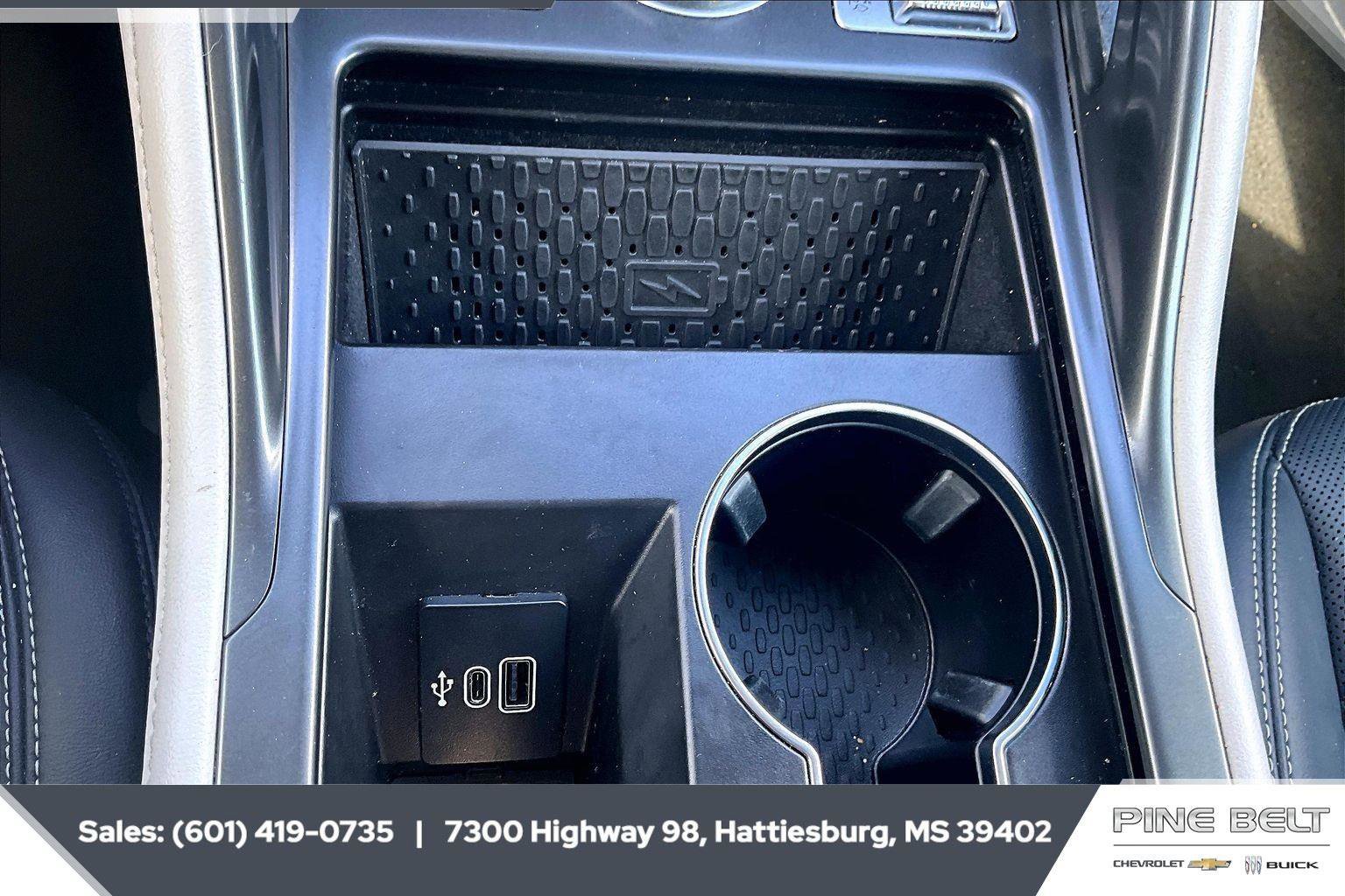 Used 2024 Lincoln Nautilus Premier AWD/4WD image 24