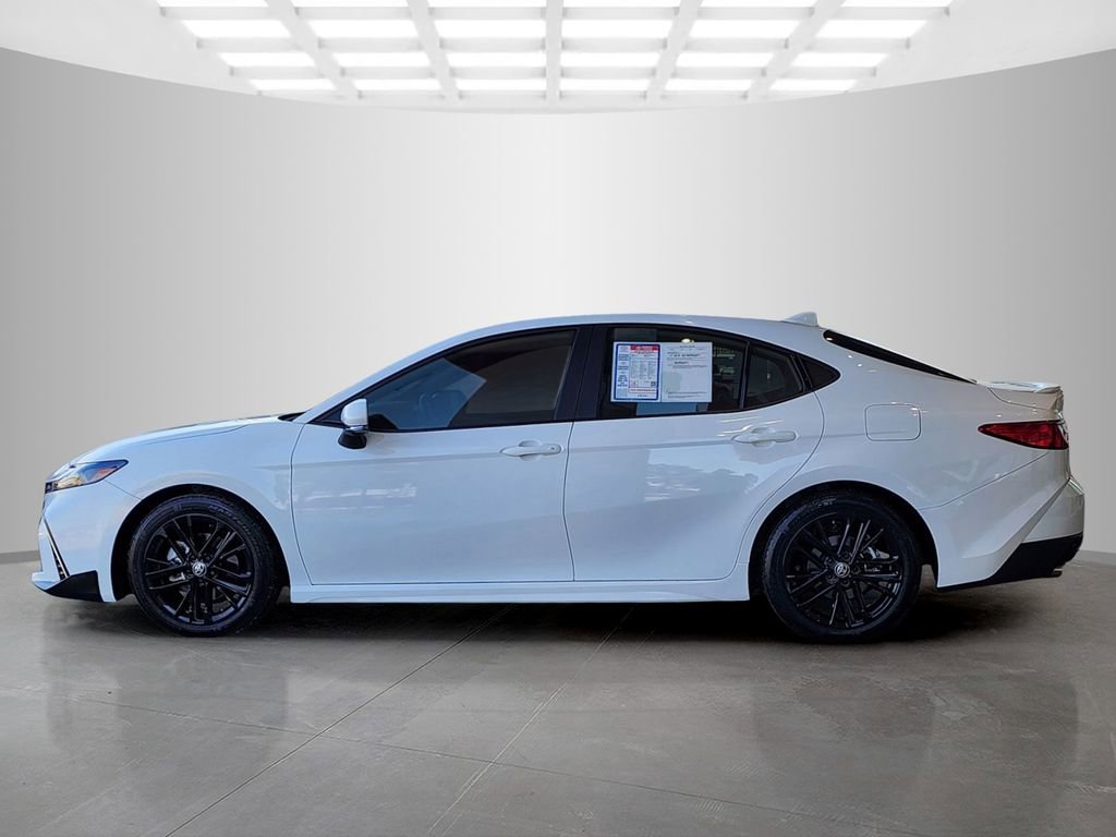 Used 2025 Toyota Camry SE w/ Convenience Package image 8
