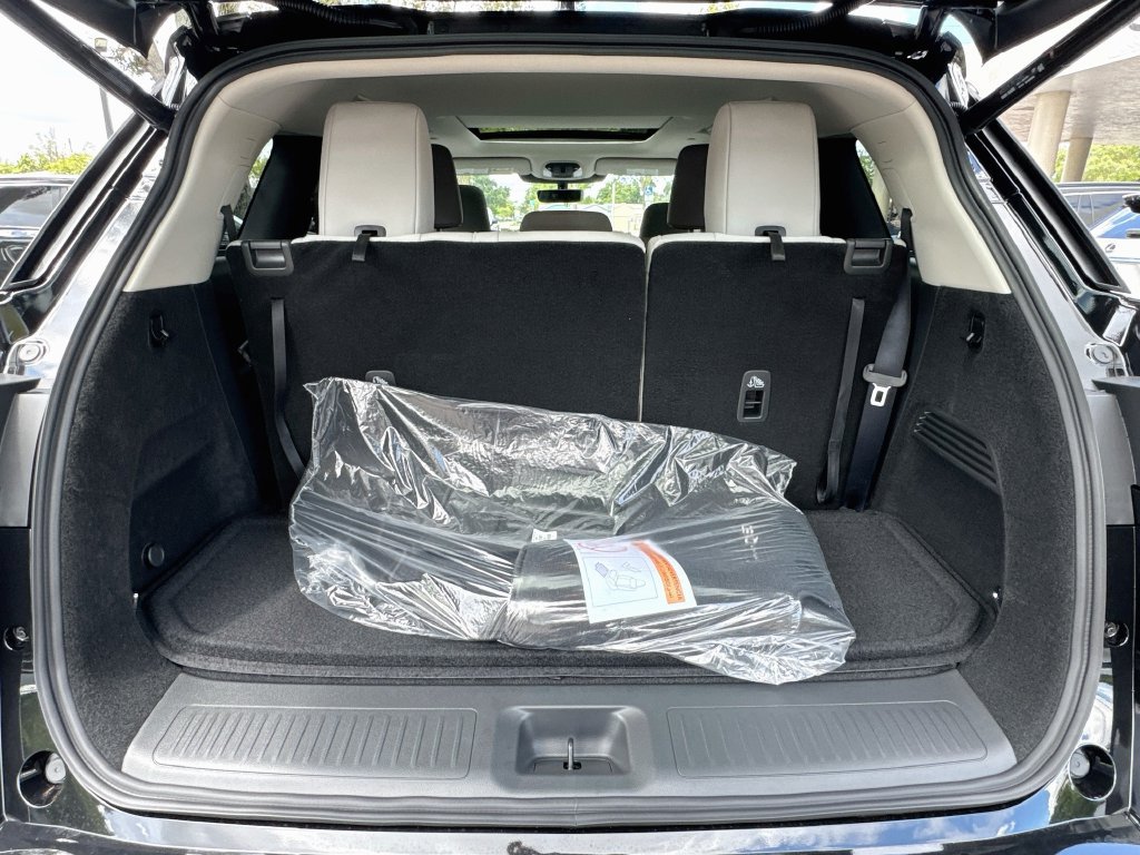 New 2027 INFINITI QX60 Luxe w/ Cargo Package FWD image 28
