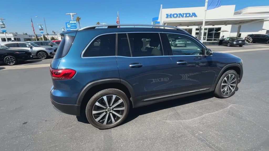 Used 2021 Mercedes-Benz GLB 250 w/ Premium Package image 9