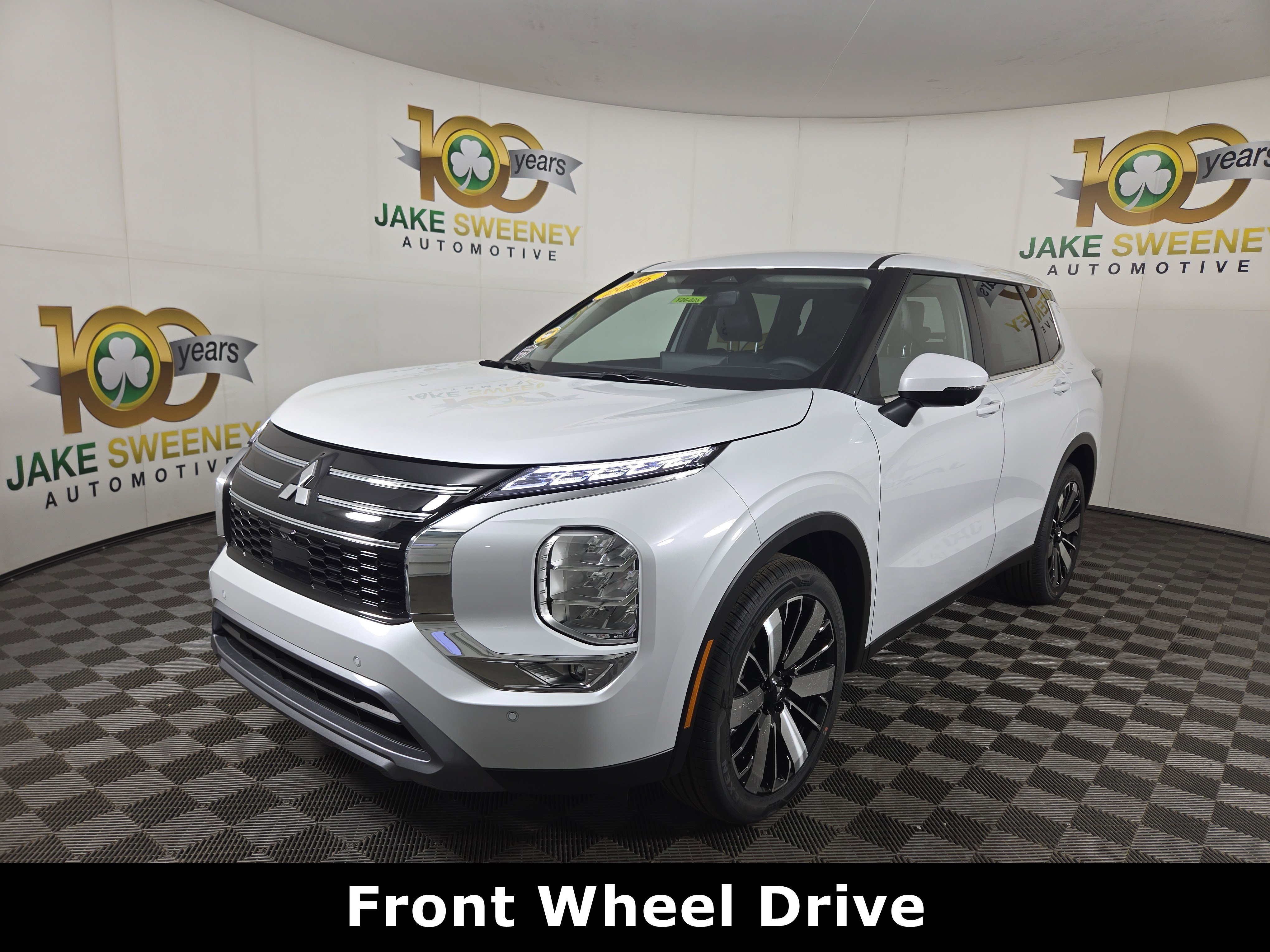 New 2026 Mitsubishi Outlander SE image 3