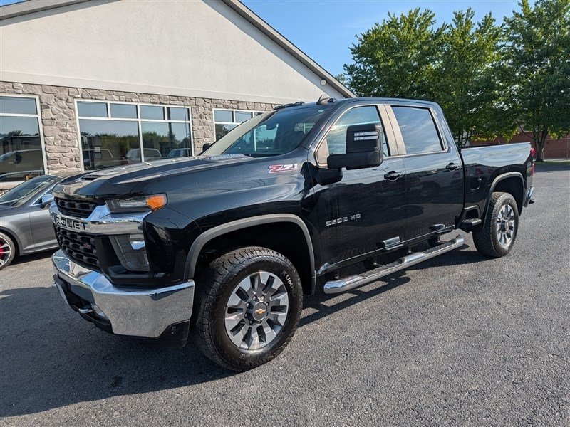 Used 2022 Chevrolet Silverado 2500 LT w/ Convenience Package AWD/4WD image 1