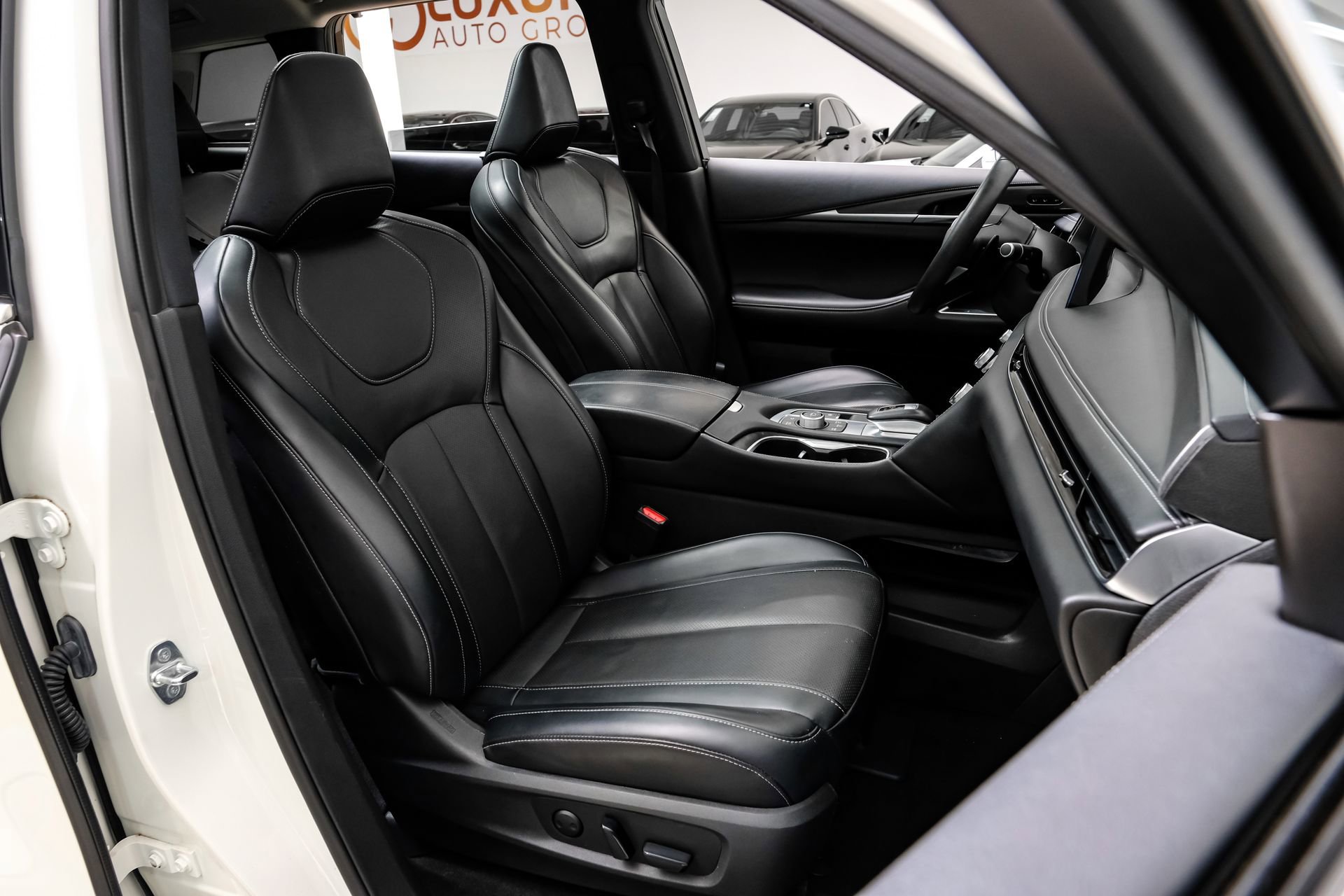 Used 2023 INFINITI QX60 Luxe w/ Vision Package image 38
