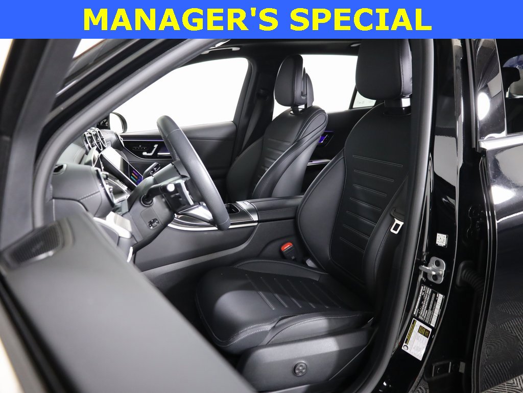 Used 2025 Mercedes-Benz GLC 300 4MATIC image 25