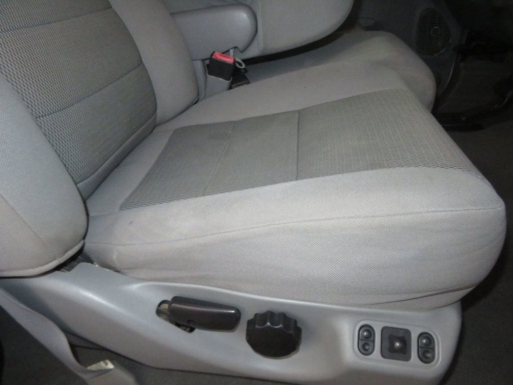 Used 2005 Ford F350 XLT image 35