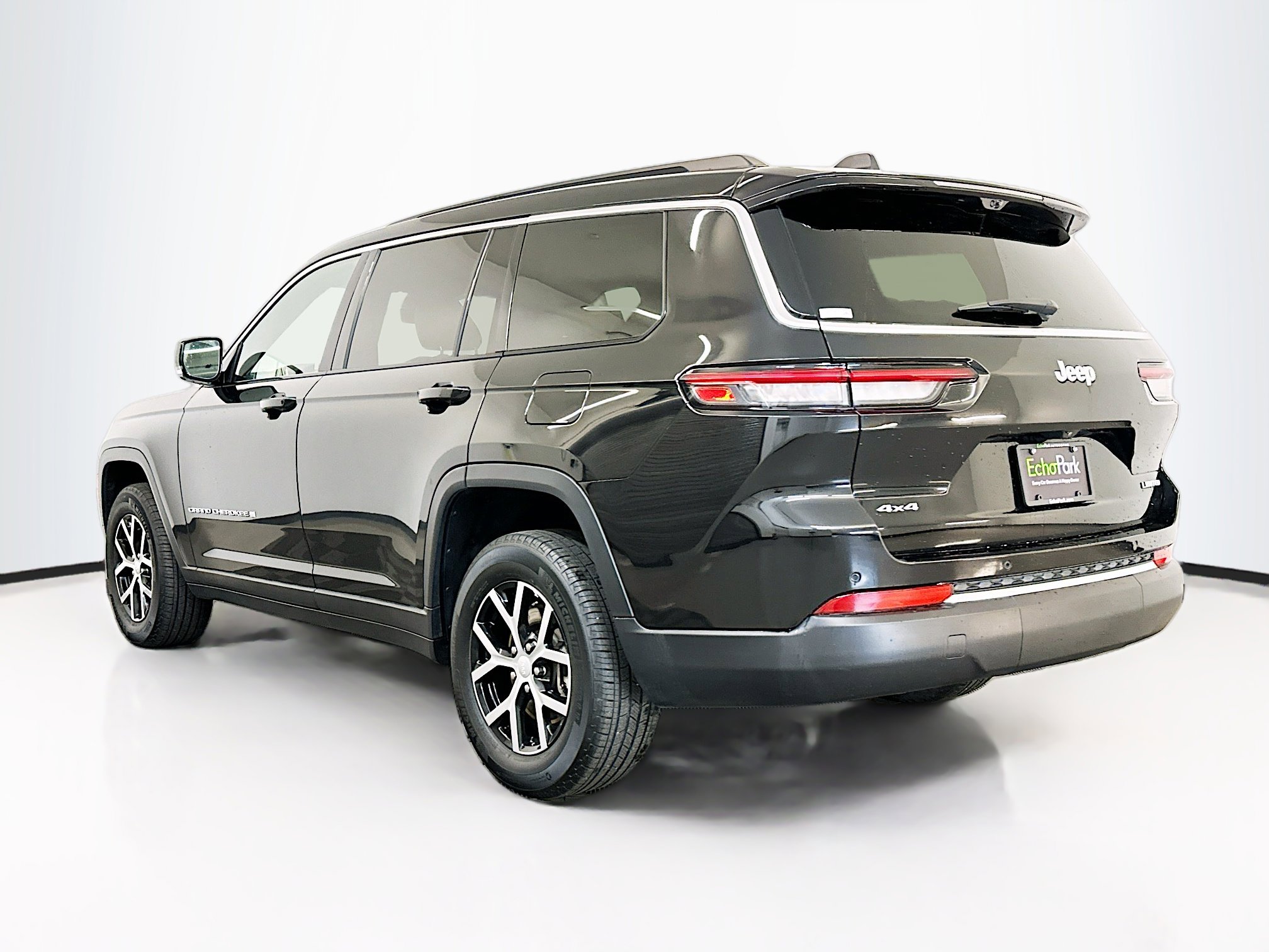 Used 2024 Jeep Grand Cherokee L Limited w/ Luxury Tech Group II image 5