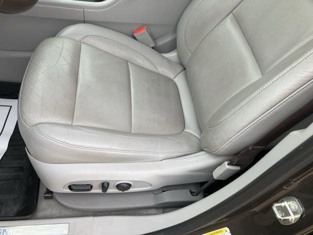 Used 2019 GMC Acadia SLT w/ LPO, Cargo Package image 8