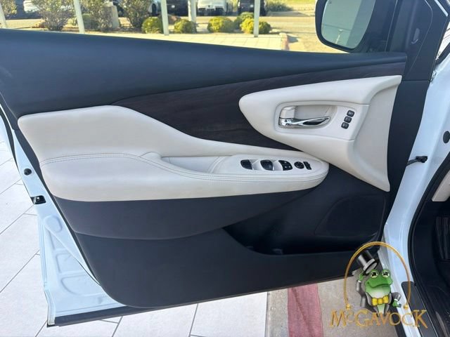Used 2023 Nissan Murano Platinum w/ Cargo Package FWD image 10