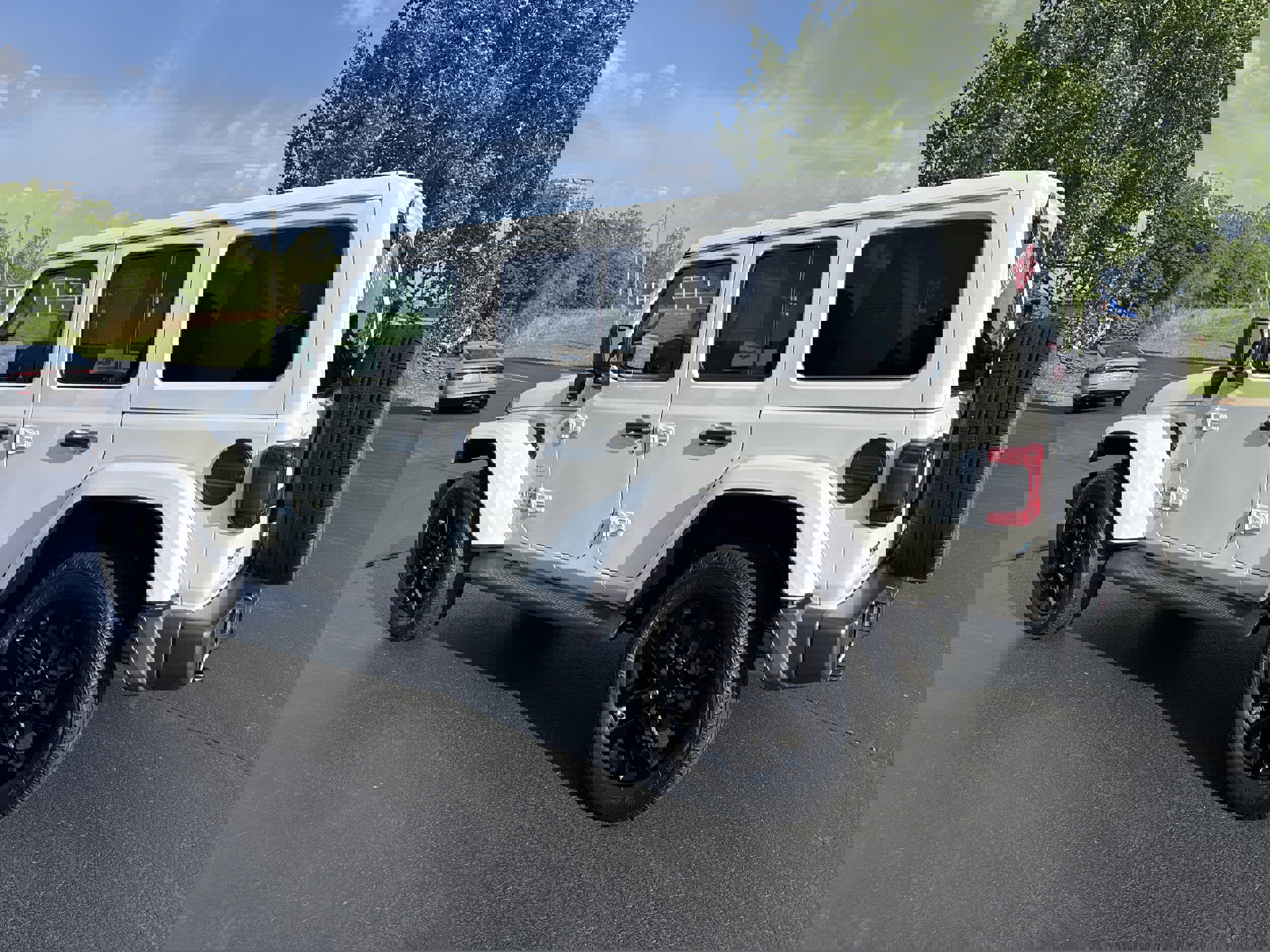 Used 2021 Jeep Wrangler Sahara w/ Cold Weather Group image 3