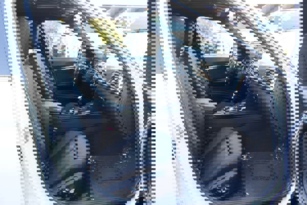 Used 2017 BMW 330i Sedan RWD image 21