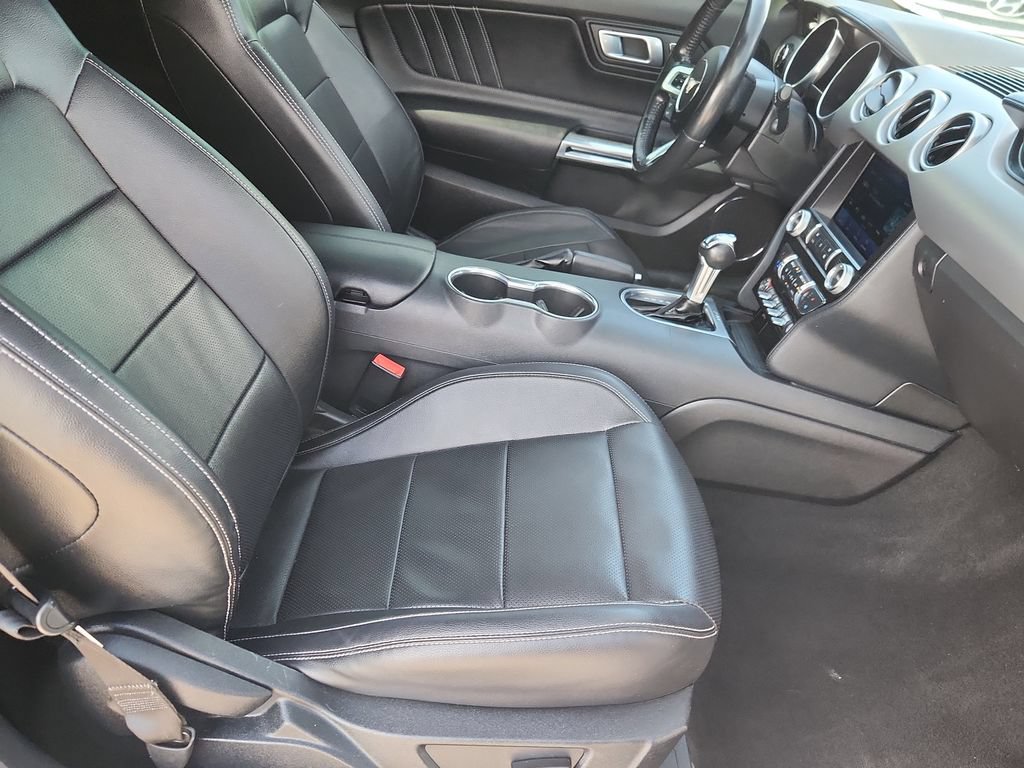 Used 2022 Ford Mustang Premium RWD image 13
