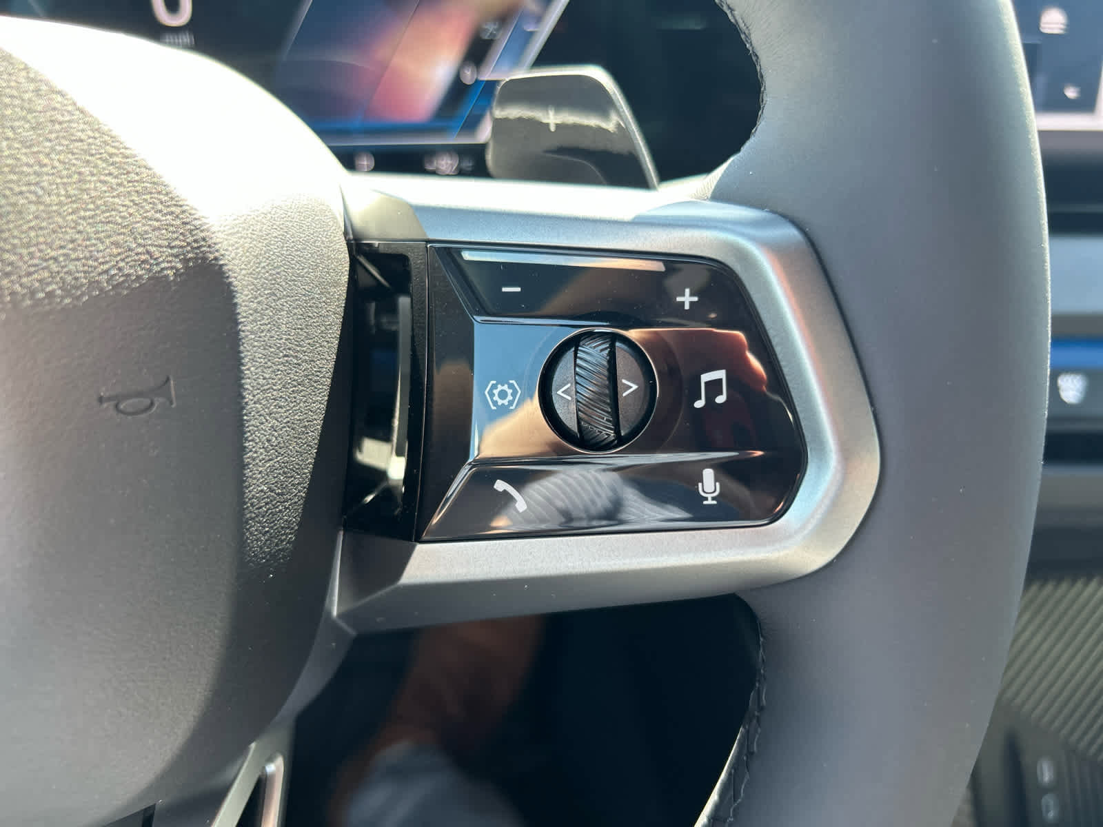 Certified 2025 BMW X3 xDrive30i w/ Premium Package image 35