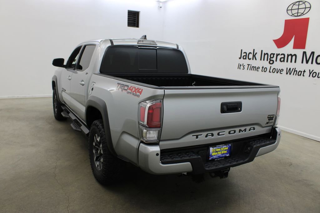Used 2023 Toyota Tacoma TRD Off-Road w/ TRD Premium Off Road Package AWD/4WD image 3