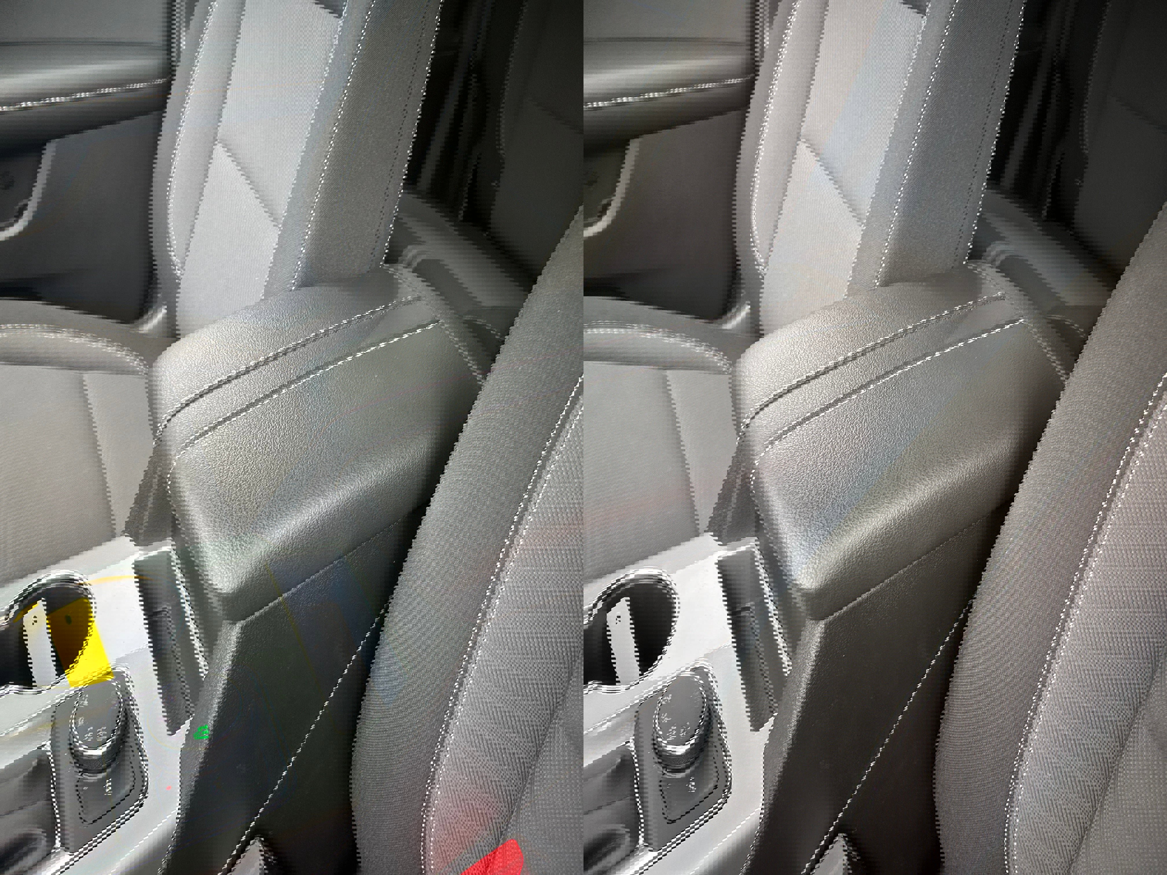 Used 2025 Chevrolet Blazer LT image 23