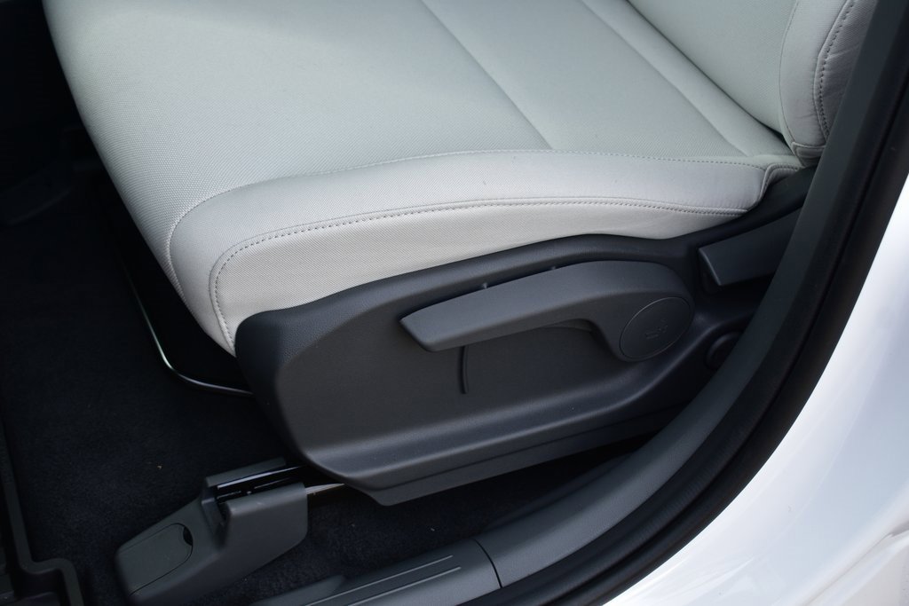 New 2026 Hyundai Santa Fe SE image 17