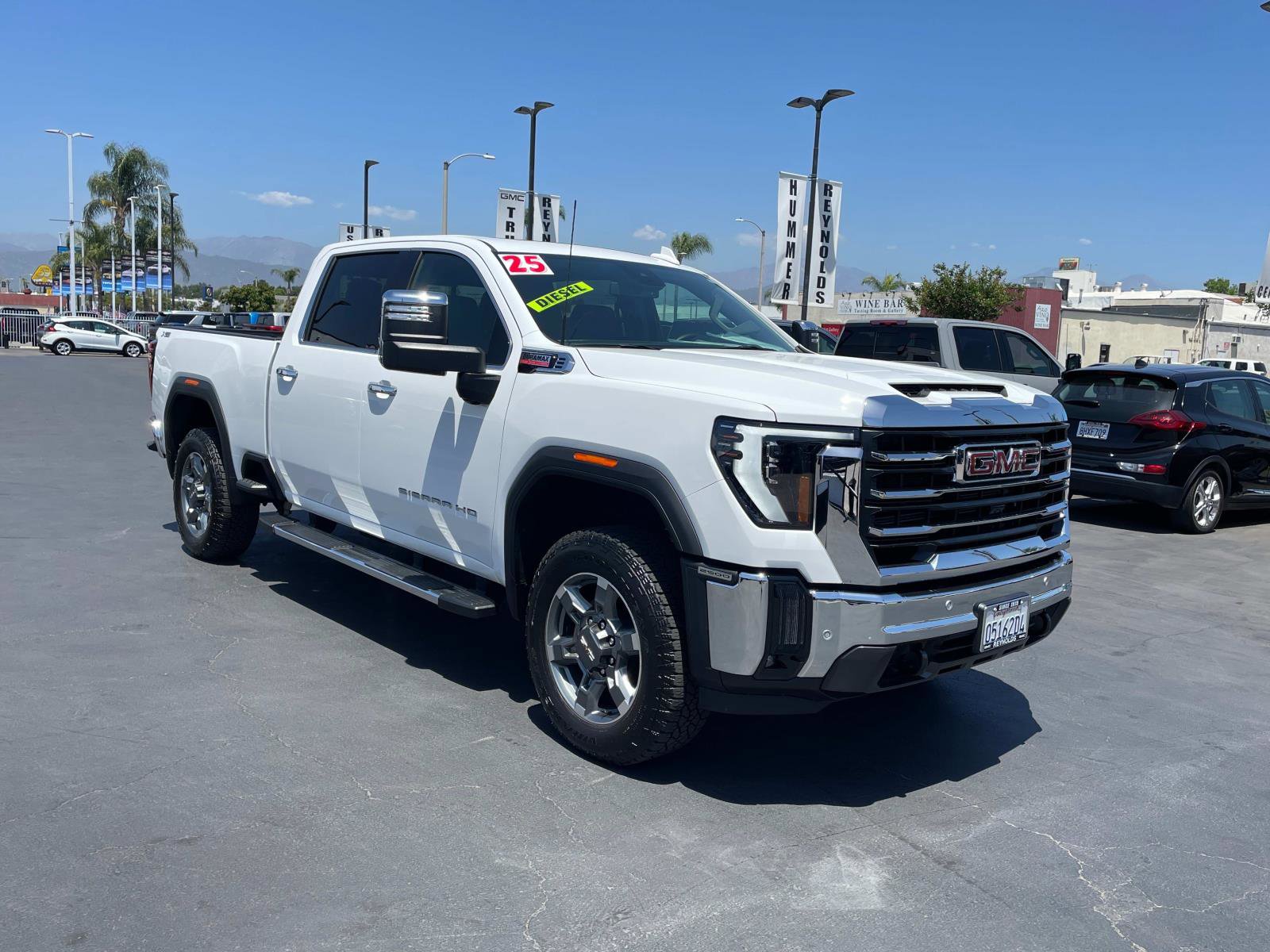 Used 2025 GMC Sierra 2500 SLT w/ SLT Premium Package image 3