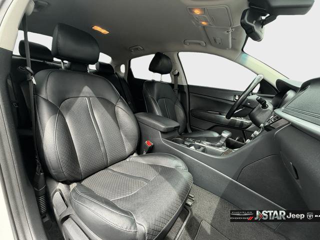 Used 2020 Kia Optima EX image 13