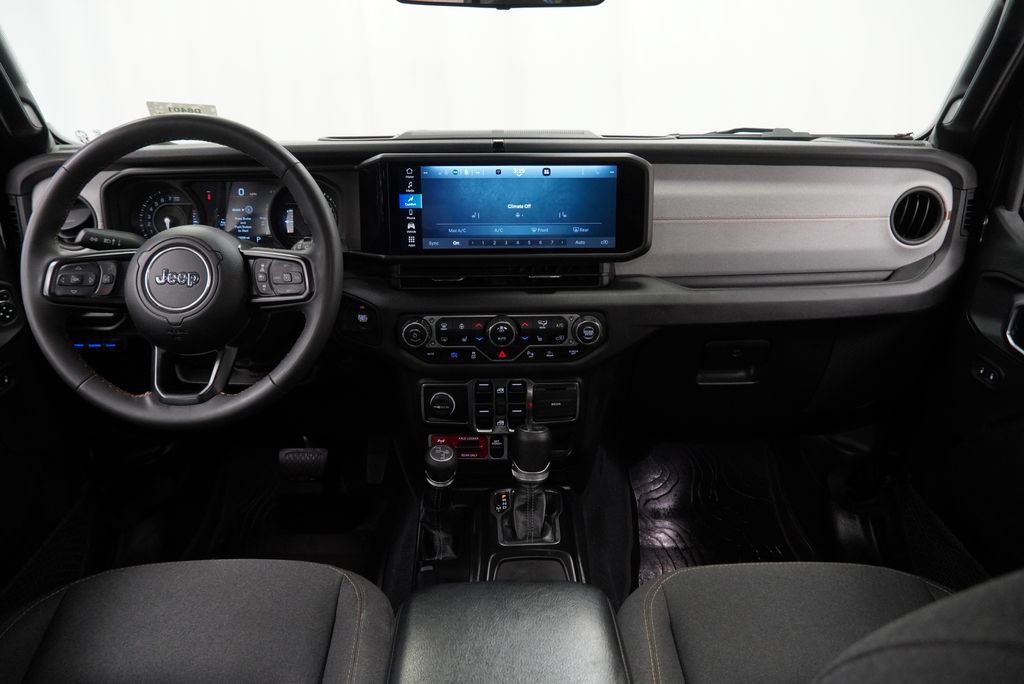 Used 2024 Jeep Wrangler Unlimited AWD/4WD image 32