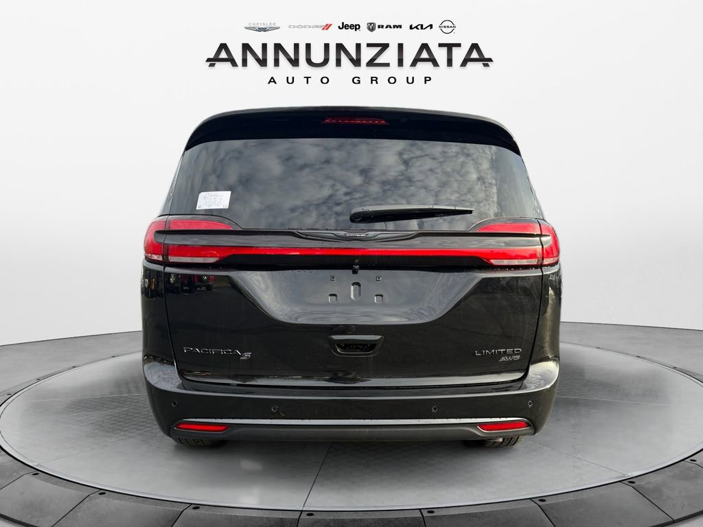 New 2026 Chrysler Pacifica Limited w/ S Appearance Package image 4