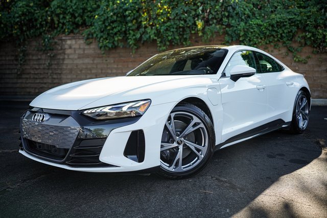 Used 2022 Audi e-tron GT Premium Plus image 1