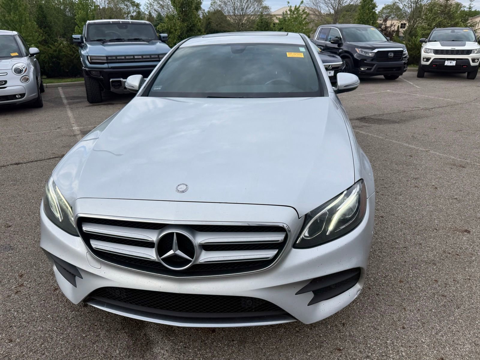 Used 2017 Mercedes-Benz E 300 4MATIC image 2