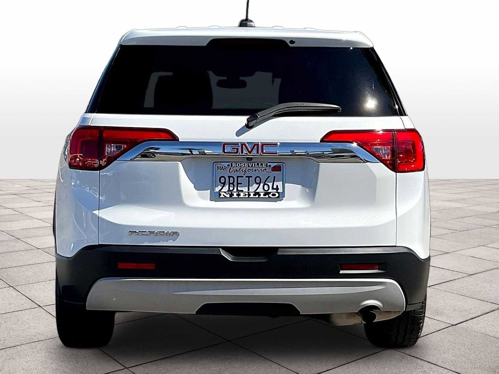 Used 2019 GMC Acadia SLE FWD image 7