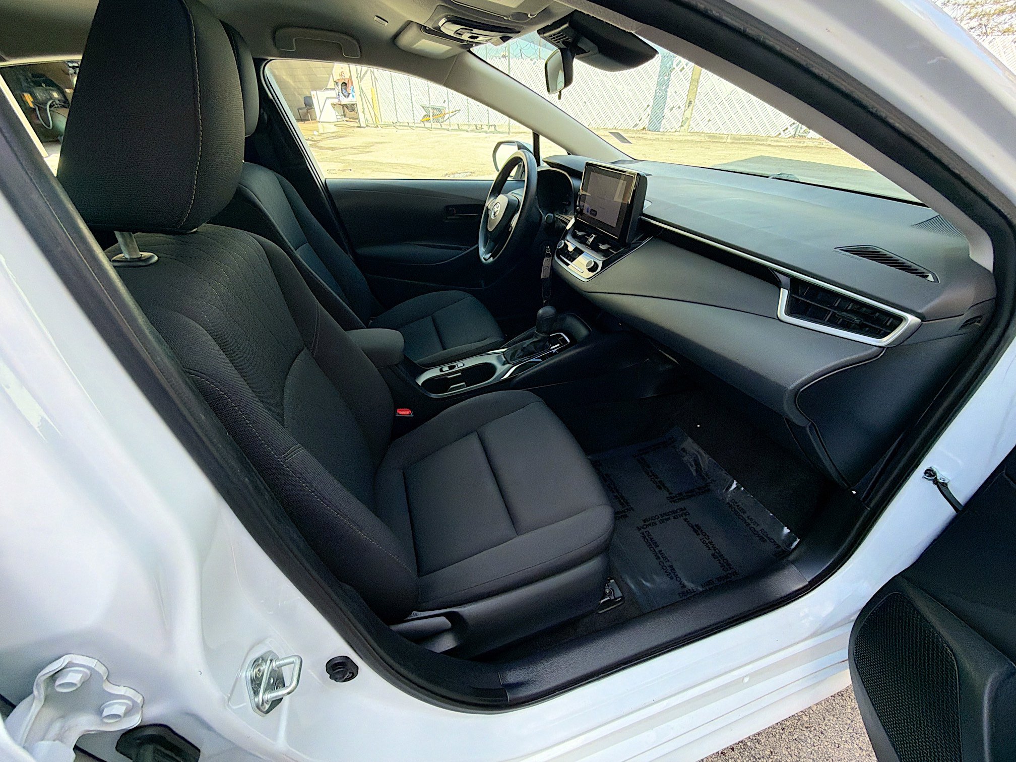 Used 2024 Toyota Corolla LE image 30