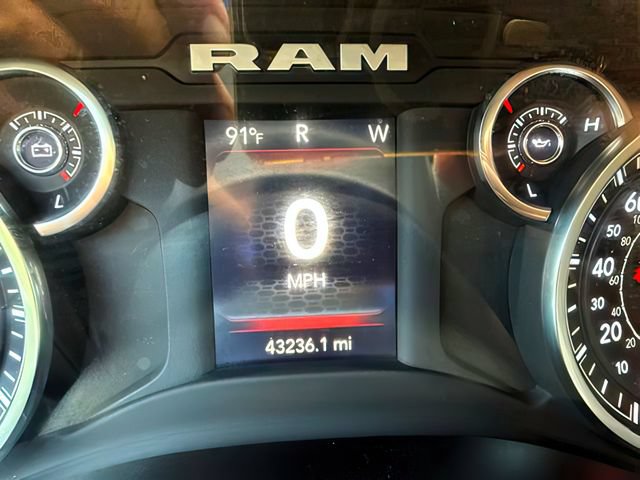 Used 2024 RAM 2500 Big Horn AWD/4WD image 28