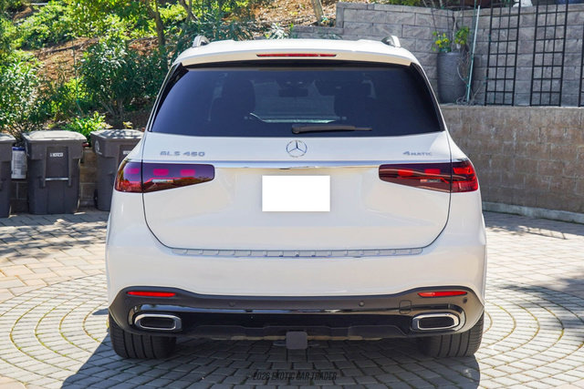 Used 2024 Mercedes-Benz GLS 450 4MATIC image 7