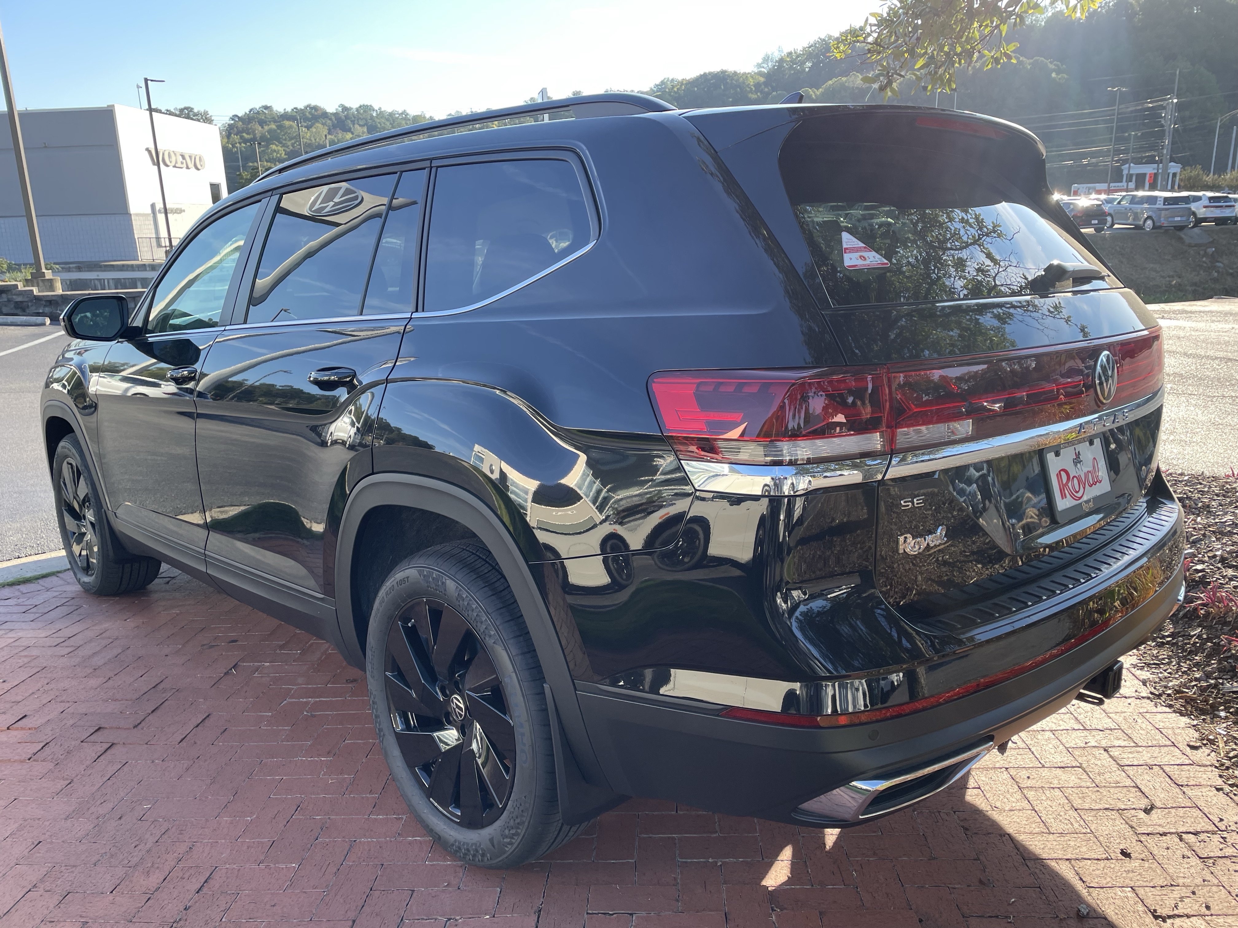 New 2026 Volkswagen Atlas SE FWD image 6